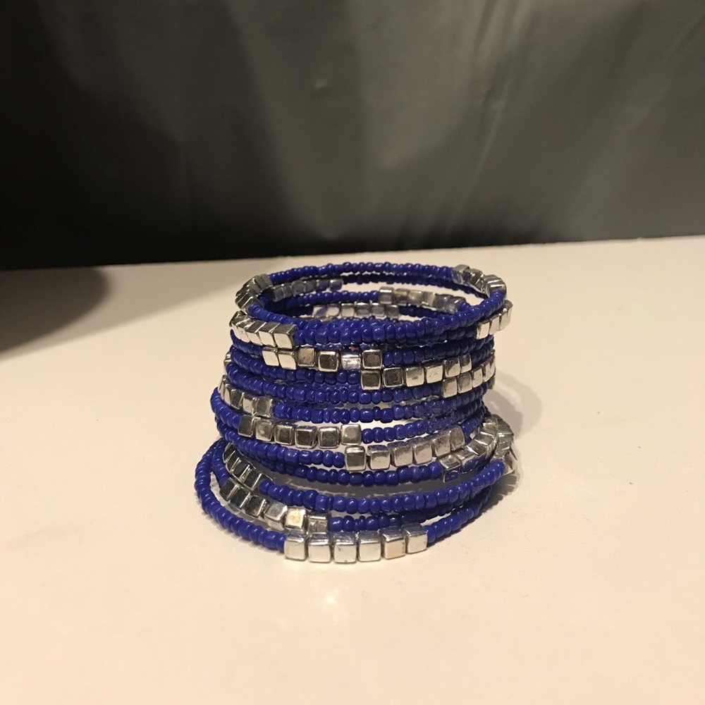 Bracelet and hoop earrings set